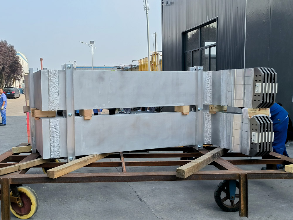 大规格铝排软连接车间转运