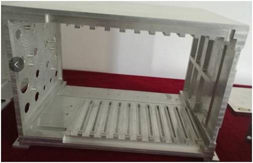 液冷结构机箱侧面